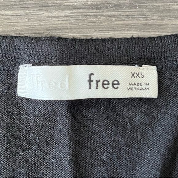 Wilfred Free Long-sleeve Size XXS - Picture 2 of 2